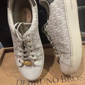 Michael Kors MK Logo Lace-Up Sneakers – Size 8.5M